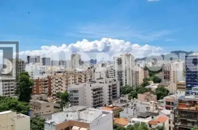 Apartamento com varanda 3 quartos, 1 suite, dependência completa, 2 vagas infra completa