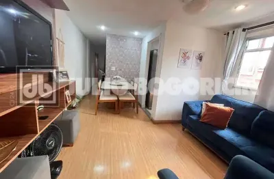 Apartamento com 2 quartos à venda na rua entremontes, praia da bandeira, rio de janeiro, 47 m2 por r$ 195.000
