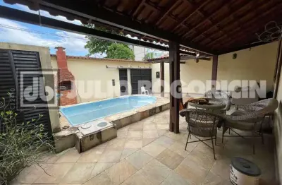 Casa com 3 quartos à venda na rua carice, bancários, rio de janeiro, 192 m2 por r$ 830.000