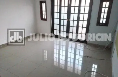 Casa com 5 quartos à venda na rua amanda guimarães, portuguesa, rio de janeiro, 270 m2 por r$ 580.000