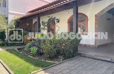 Casa com 2 quartos à venda na rua galo branco, jardim guanabara, rio de janeiro, 171 m2 por r$ 1.690.000