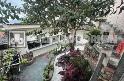 Casa com 3 quartos à venda na rua carmem miranda, jardim guanabara, rio de janeiro, 214 m2 por r$ 1.200.000