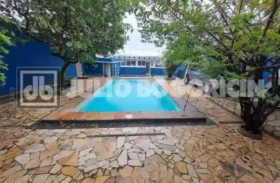 Casa com 5 quartos à venda na Rua Correia e Castro, Jardim Guanabara, Rio de Janeiro
