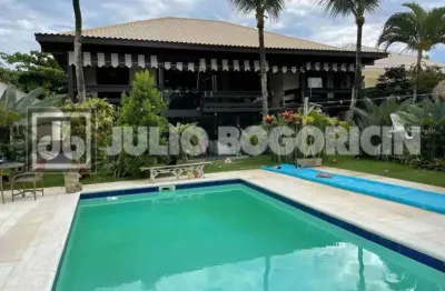 Casa no condomínio novo leblon barra da tijuca 5 quartos (3 suítes)