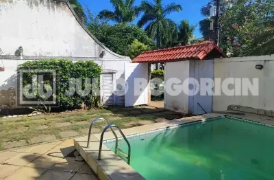 Casa Duplex Condomínio Rio Mar Barra da Tijuca 4 quartos (1 Suíte)