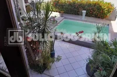 Casa em condomínio fechado com 3 quartos à venda na rua marechal artur portela, anil, rio de janeiro, 241 m2 por r$ 950.000