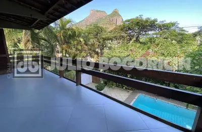Casa em condomínio fechado com 4 quartos à venda na rua calheiros gomes, barra da tijuca, rio de janeiro, 301 m2 por r$ 2.600.000