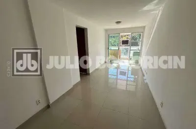 Apartamento com 2 quartos à venda na rua francisca sales, freguesia (jacarepaguá), rio de janeiro, 57 m2 por r$ 300.000