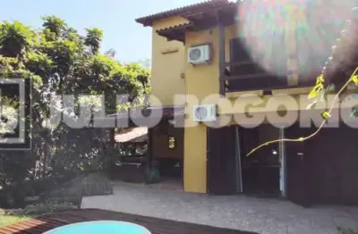 Casa com 3 quartos à venda na rua ministro gabriel de piza, pechincha, rio de janeiro, 306 m2 por r$ 1.100.000