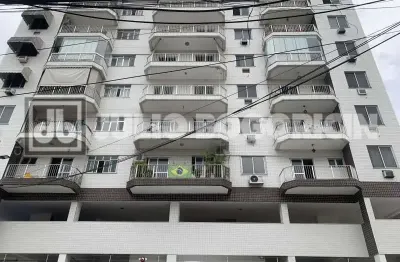 Taquara Espaçoso apartamento Varanda 2 quartos sendo 1 suíte condomínio com infra