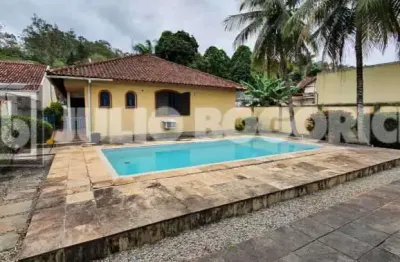 Freguesia casa linear 768m 4 quartos 3 suítes amplo quintal com piscina e área gourmet.