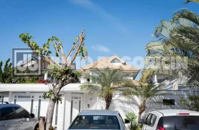 Casa em condomínio fechado com 4 quartos à venda na rua adolfo de castro filho, recreio dos bandeirantes, rio de janeiro, 354 m2 por r$ 3.100.000