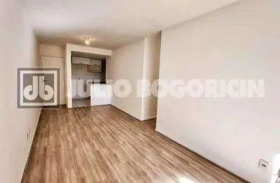 Apartamento com 3 quartos à venda na rua lady laura, recreio dos bandeirantes, rio de janeiro, 65 m2 por r$ 550.000