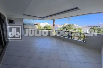 JBRB318994 / Recreio dos Bandeirantes / 3Quartos / Suíte / 200M² / Melhor Localização / 2Vagas