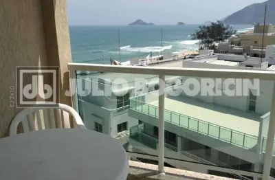 Recreio dos bandeirantes, infraestrutura total e vista areia, mar e montanhas