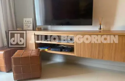 Recreio dos bandeirantes varanda sala 2 ambientes 2 quartos 1 suíte  2 vagas prédio total infra estrutura