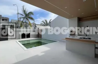 Condomínio Riviera Del Sol Recreio dos Bandeirantes Casa Triplex com 5 suítes