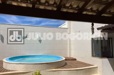 MARAVILHOSA COBERTURA DUPLEX - LUXO - 334 m² - 2 SALÕES - 3 QUARTOS - SUÍTES - PISCINA - ESPAÇO GOURMET - ÓTIMA LOCALIZAÇÃO!