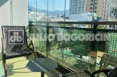 Leblon - Quadra Praia - Residencial com serviços e Infraestrutura -  Apartamento Reformadíssimo - Varanda -  1Quarto - 1vaga