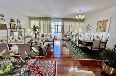 Apto. Amplo - 160m - Salão - 3 Quartos/1 Suíte - Lavabo - 1 Vaga Escritura - Churrasqueira - Espaço de Lazer