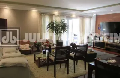 Alto Leblon - Ótimo prédio - Maravilhoso living - 3 amplos quartos sendo 1 suíte - 3 Varandas - Dep. completas - 2 Vagas - 132m2 visivelmente maior -  Entrar e ser feliz!