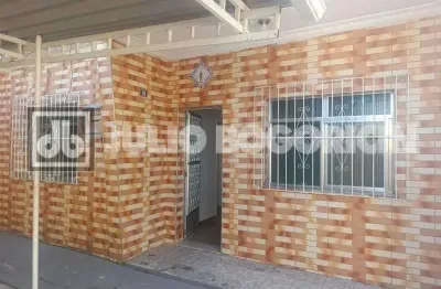 Casa com 2 quartos à venda na rua capitão menezes, praça seca, rio de janeiro, 65 m2 por r$ 200.000