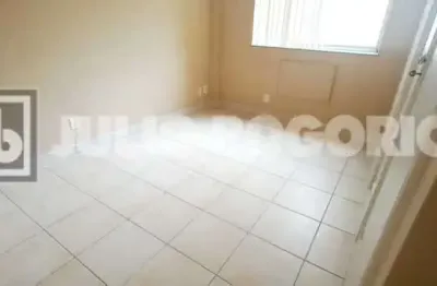 Apartamento com 2 quartos para alugar na rua barão de são borja, méier, rio de janeiro, 62 m2 por r$ 1.600