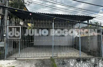 Encantado -casa de frente de rua- anexo  fundos - 4 quartos - terreno 309m²