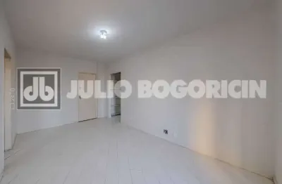 Riachuelo - rua vitor meireles - apartamento - varanda - sala - 1 quarto - vaga escriturada - próximo ao senac do riachuelo.