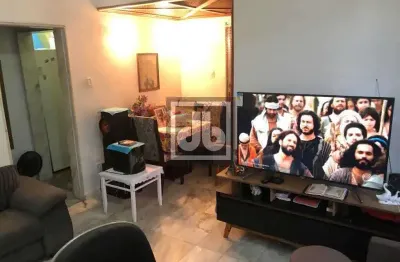 Meier - rua magalhães couto - aartamento - à venda - térreo - varanda - 2 quartos - dependência  - área extena com churrasqueira - 3 vagas de garagem.