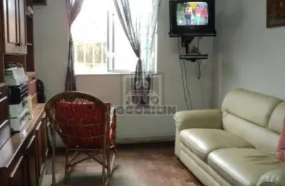 Piedade  - excelente apartamento  tipo casa - sala -3 quartos -