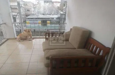 Méier - apartamento tipo casa -  varanda - sala -3 quartos (1 suíte) - área externa livre