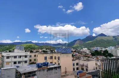 Excelente cobertura duplex - 2 quartos varanda - área de lazer - churrasqueira - piscina - quadra - parquinho infantil - jbm502486