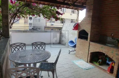 Excelente - casa - quintal - churrasqueira - salão -  4 quartos - garagem - 324m²