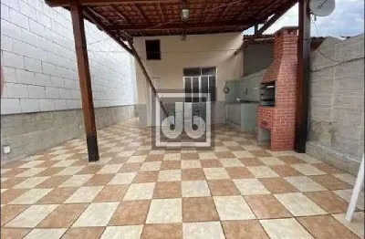 Méier - casa de vila - linear - 3 quartos - suíte copa e cozinha - dependência completa - churrasqueira - vaga.