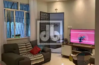 Encantado - casa duplex - terraço - 2 salas - 3 quartos - suíte - quarto de empregada - vaga.