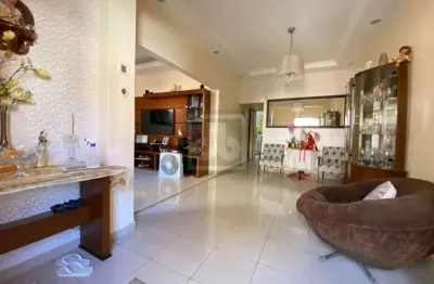 Próximo do centro do méier - casa luxuosa 4 quartos (1 suíte) - churrasqueira - piscina - garagem