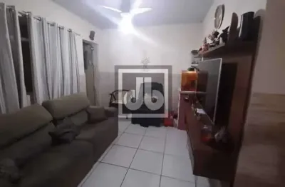 Quintino - casa de vila - 3 quartos - copa cozinha dependência completa - terraço -