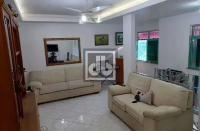 Cachambi, próximo ao norte shopping, varanda, 4 quartos, suíte, área externa, terraço coberto.