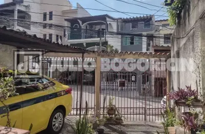 Casa de condomínio duplex - todos os santos - a venda -  a 5 minutos do centro do méier - 3 quartos - quintal