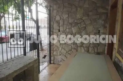 Casa a venda no encantado - 341m² - frente de rua - varandas - terraço com piscina