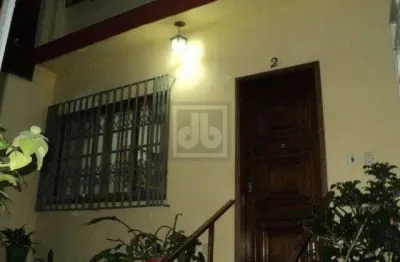 Engenho novo - aconchegante casa de vila - 4 quartos - terraço - 212m² de área privativa