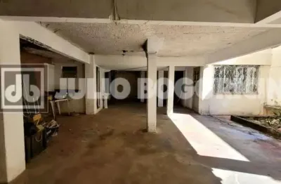 Casa linear , 2 quatos, 2 vagas , próx. ao norte shopping, atende a 2 famílias