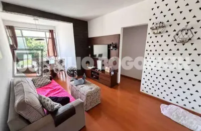 Apartamento a venda - 2 quartos - dependência completa - com vaga - R$ 170,000 mil