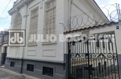 Riachuelo / 3 Casas  / Grande potencial para comércio ou terreno para edificar