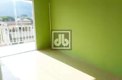 Casa com 3 quartos à venda na rua altamiro de castro, piratininga, niterói, 150 m2 por r$ 1.200.000