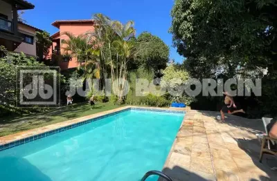 Casa em condomínio fechado com 3 quartos à venda na rua amadeu gomes, sapê, niterói, 355 m2 por r$ 1.450.000