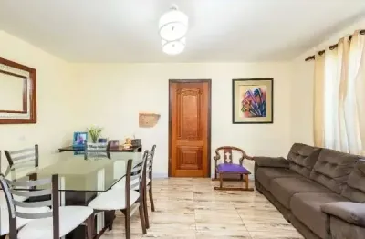 Casa com 4 quartos à venda na Rua Subtenente Francisco Hierro, 170, Uberaba, Curitiba