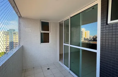 Amplo Apartamento com dois quartos, próximo praia , supermercado, padarias