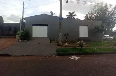 Casa com 3 dormitorios e sala comercial de 60m2 -  bairro periollo